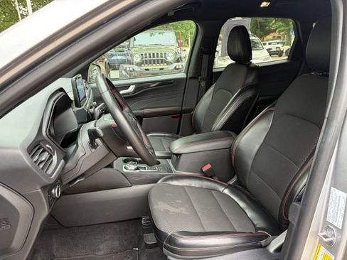 Used 2024 Ford Escape ST-Line AWD/4WD image 17