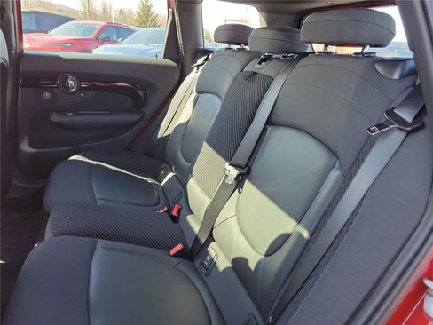 Used 2017 MINI Cooper Clubman S image 11