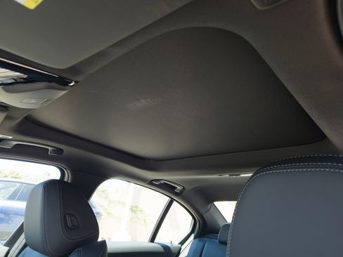 New 2026 BMW 330i Sedan w/ Convenience Package RWD image 9