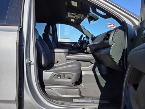 Used 2025 Chevrolet Tahoe Z71 image 20