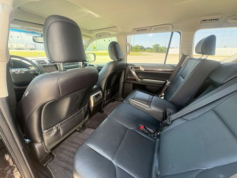 Used 2015 Lexus GX 460 w/ Premium Package AWD/4WD image 19