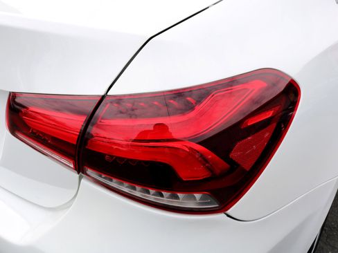 Used 2021 Mercedes-Benz A 220 image 10