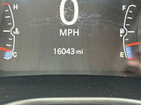 Used 2024 Jeep Compass Latitude image 22