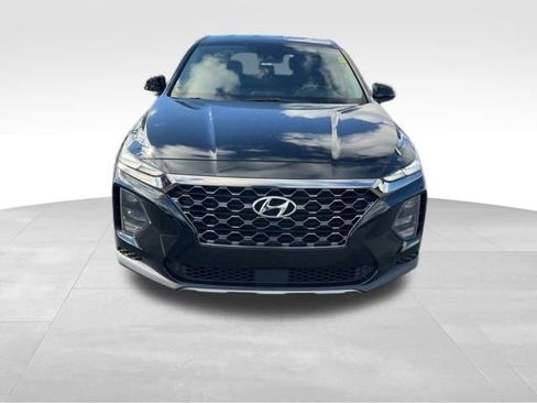 Used 2019 Hyundai Santa Fe SE image 2