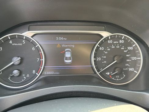Used 2025 Nissan Altima 2.5 SV FWD image 13