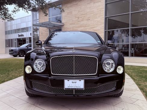 Used 2014 Bentley Mulsanne image 3