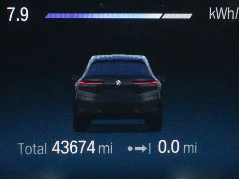 Used 2023 BMW iX M60 w/ Executive Package image 18