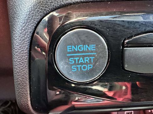 Used 2025 Ford Escape ST-Line w/ Tech Pack #1 image 25