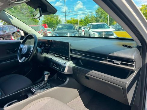 Used 2025 Hyundai Kona SEL AWD/4WD image 21