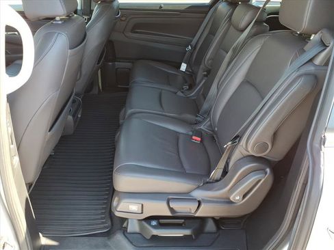 Used 2023 Honda Odyssey Touring image 12