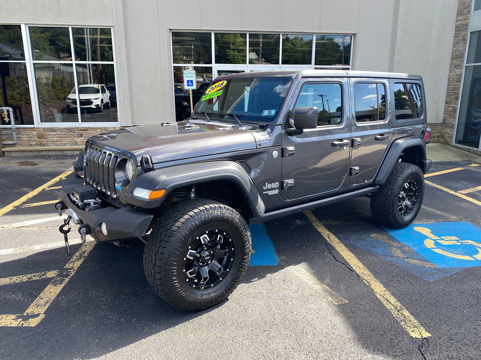 Used 2018 Jeep Wrangler Unlimited Sport S AWD/4WD image 2