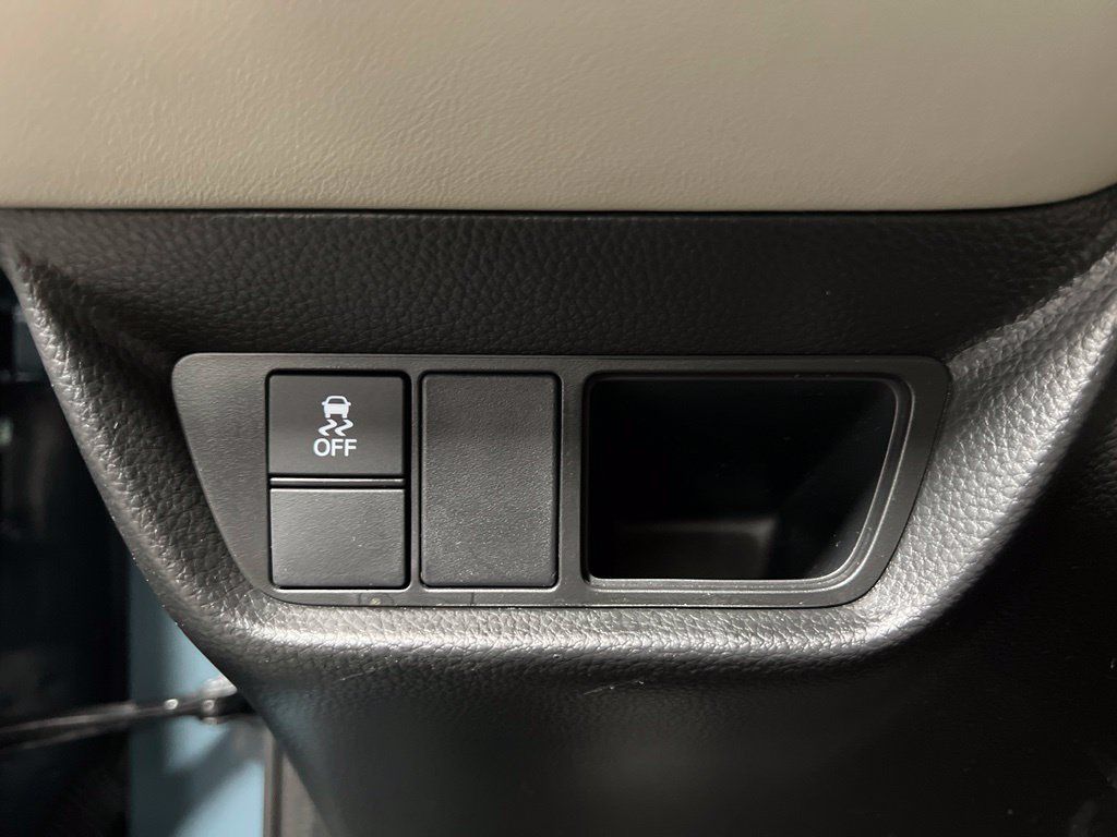 Used 2025 Honda HR-V LX image 35