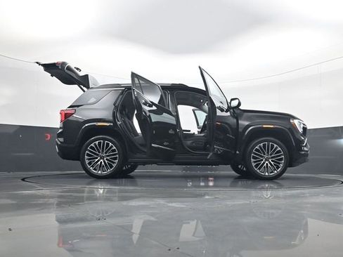 Used 2026 GMC Terrain Denali w/ LPO, Floor Liner Package image 33