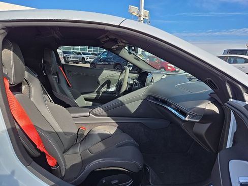 Used 2023 Chevrolet Corvette Stingray Coupe w/ Z51 Performance Package image 26