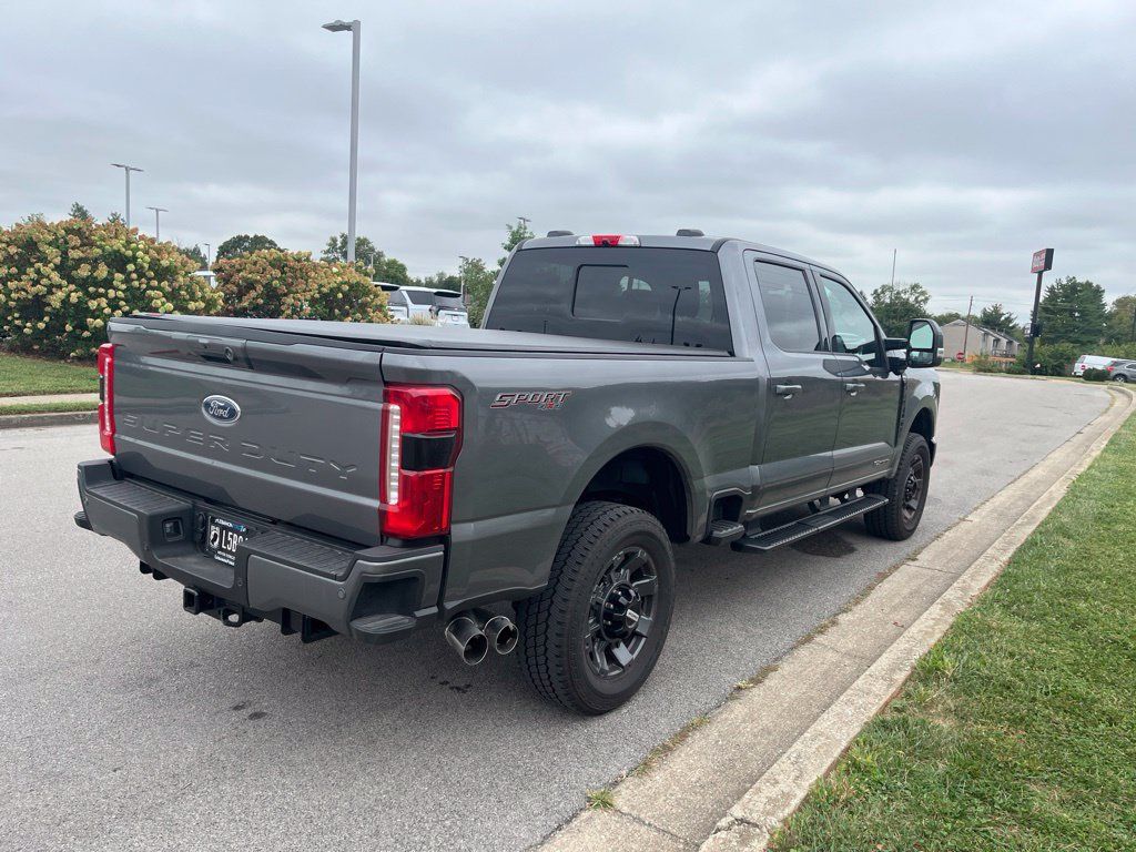Used 2024 Ford F250 Lariat w/ Lariat Ultimate Package AWD/4WD image 3