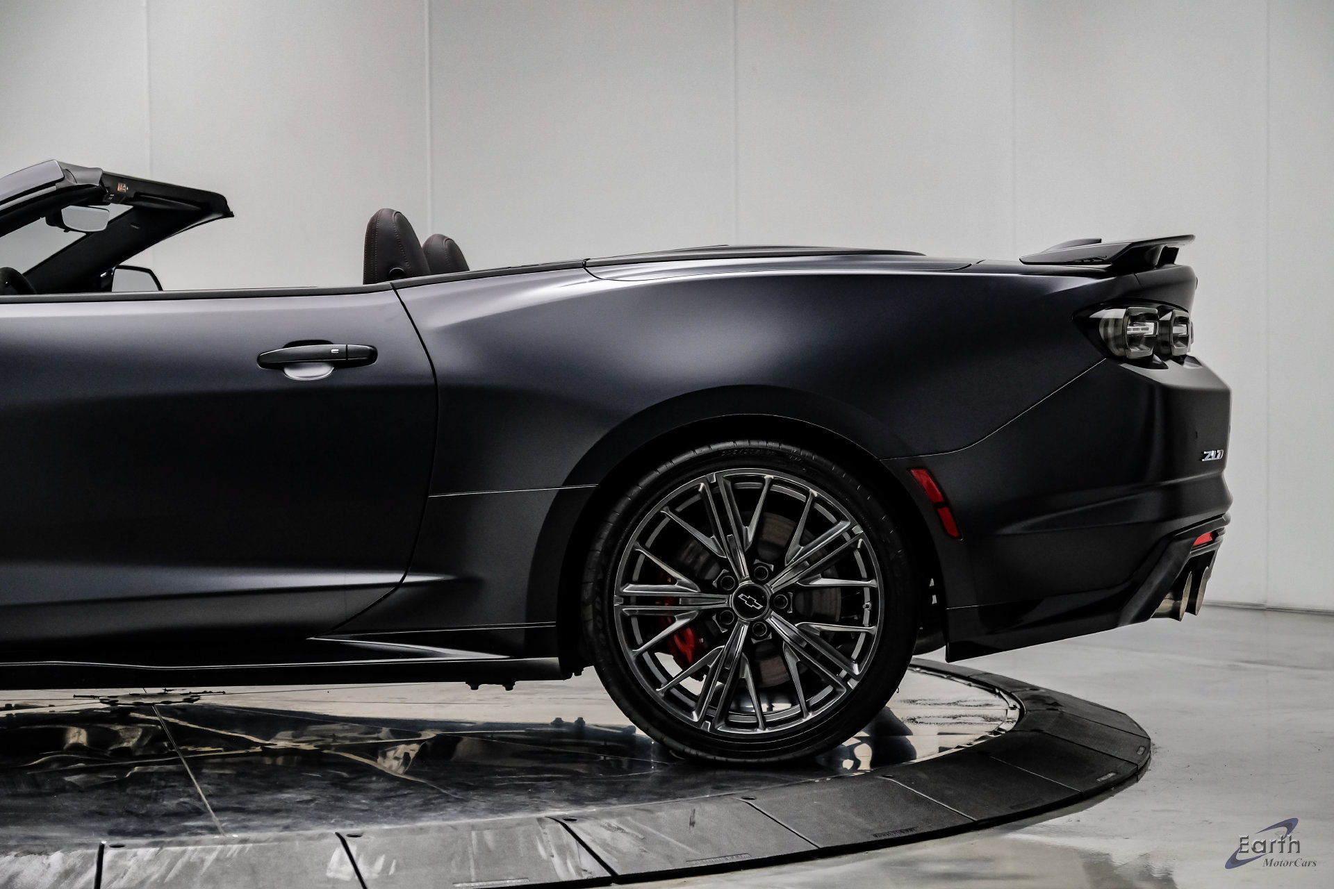 Used 2024 Chevrolet Camaro ZL1 RWD image 11