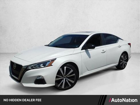 Used 2020 Nissan Altima 2.5 SR w/ Premium Package FWD image 1