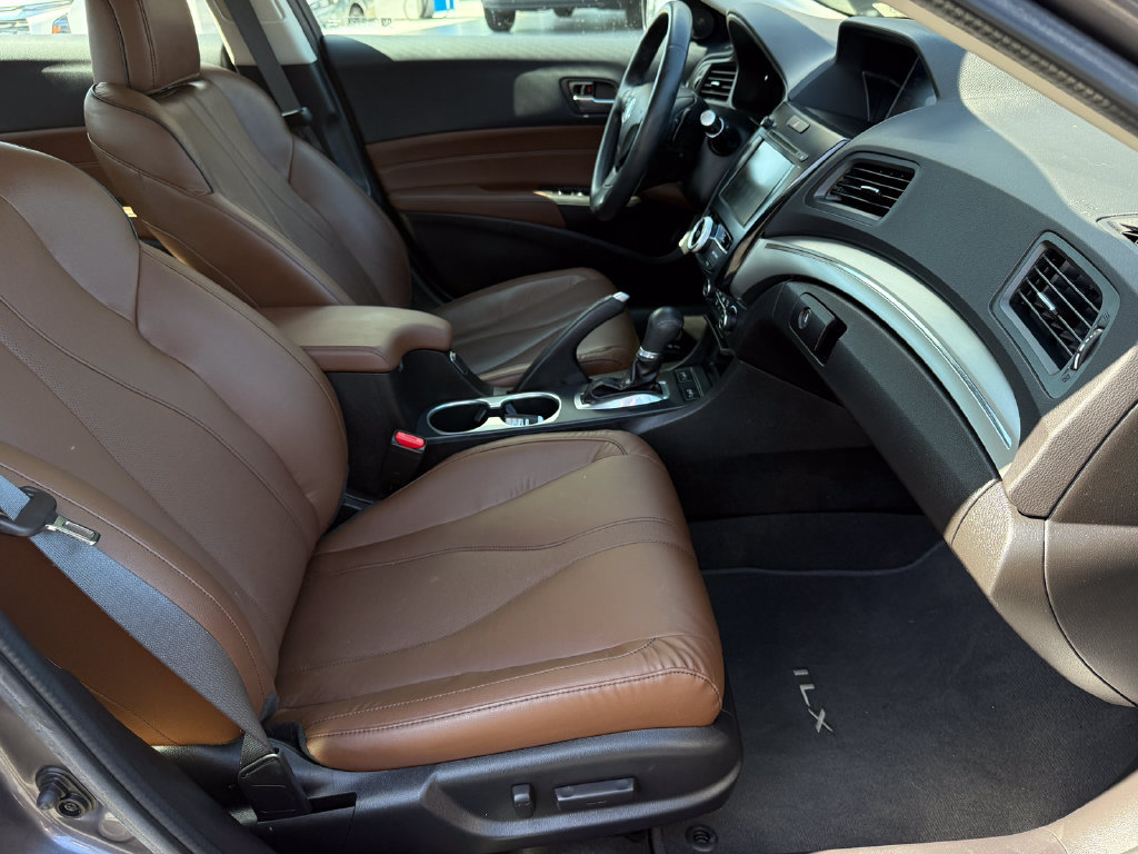 Used 2019 Acura ILX w/ Premium Package FWD image 15