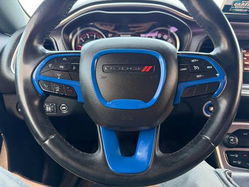 Used 2016 Dodge Challenger SXT RWD image 15