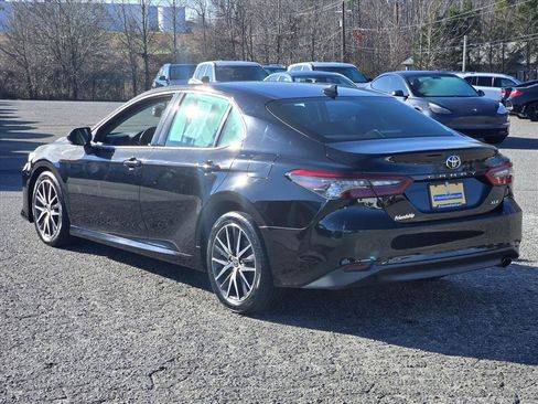 Used 2022 Toyota Camry XLE image 24