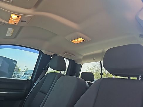 Used 2009 Chevrolet Silverado 2500 LT w/ Snow Plow Prep Package image 16