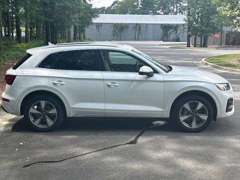 Used 2023 Audi Q5 2.0T Premium Plus w/ Premium Plus Package AWD/4WD image 8