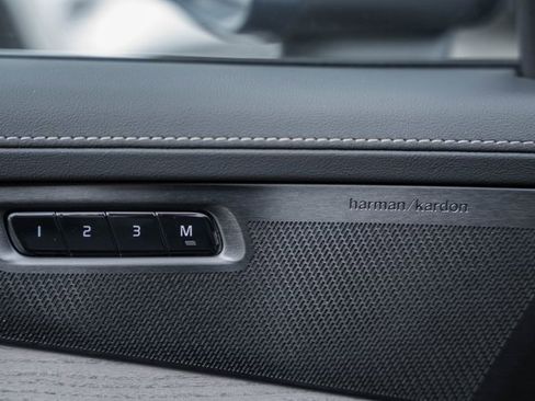 New 2026 Volvo XC90 B6 Plus w/ Protection Package Premier image 41