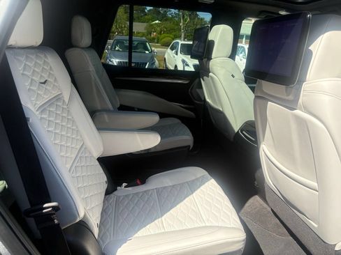 Certified 2025 Cadillac Escalade Sport Platinum AWD/4WD image 16