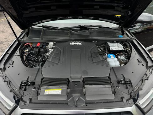 Used 2017 Audi Q7 3.0T Prestige AWD/4WD image 8