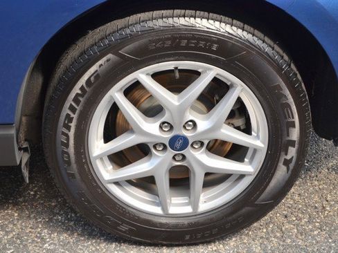 Used 2021 Ford Edge SEL w/ Convenience Package image 12