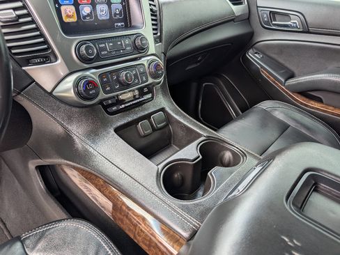 Used 2019 Chevrolet Tahoe LS AWD/4WD image 21