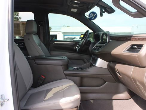 Used 2022 Chevrolet Tahoe LT w/ Luxury Package RWD image 34