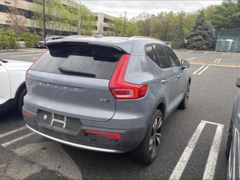 Used 2023 Volvo XC40 B5 Plus w/ Driver Assist Package AWD/4WD image 12
