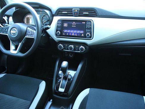 Used 2021 Nissan Versa SV image 19