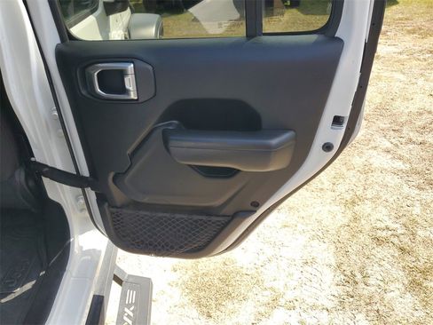 Used 2020 Jeep Wrangler Unlimited Sport image 34