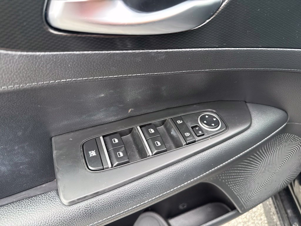 Used 2023 Kia Forte GT-Line w/ GT-Line Technology Package FWD image 28