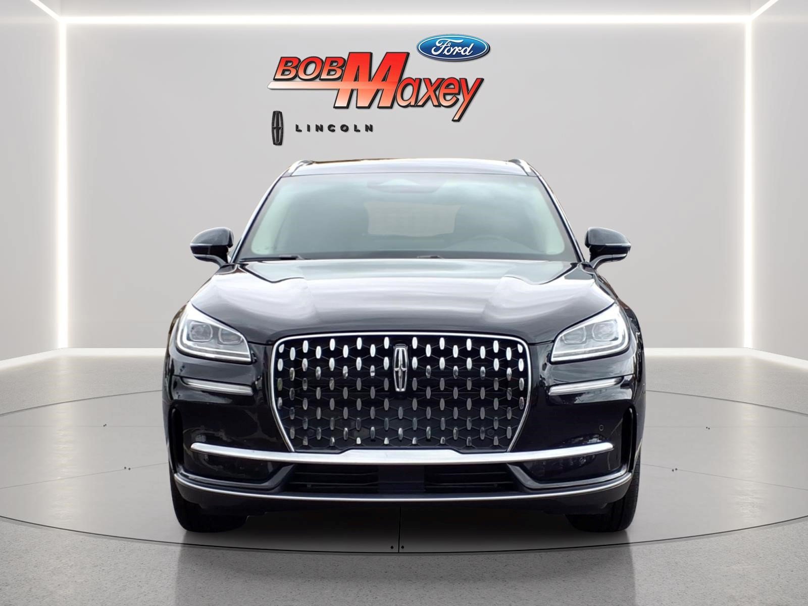 Used 2024 Lincoln Corsair Reserve w/ Equipment Group 201A AWD/4WD image 2