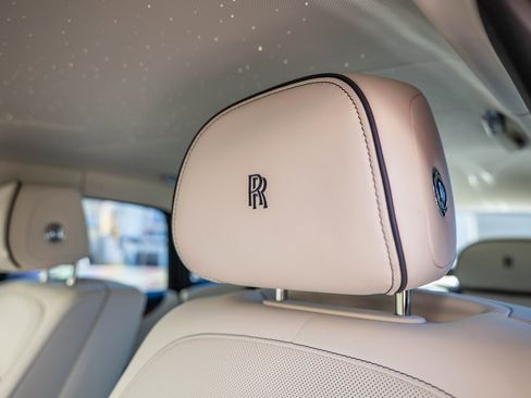 Used 2024 Rolls-Royce Ghost image 8