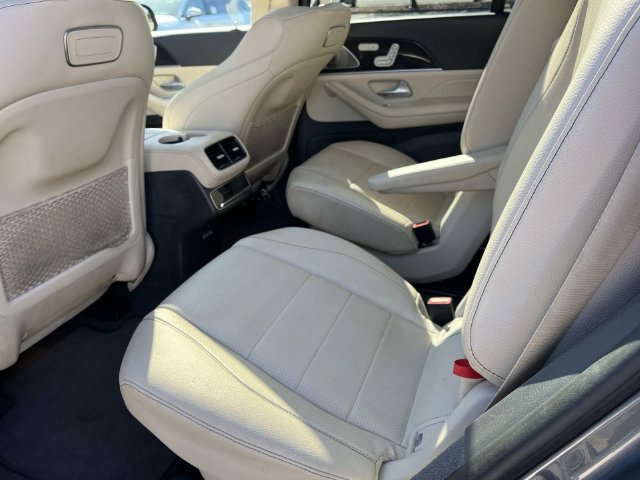 Used 2020 Mercedes-Benz GLS 450 4MATIC image 22
