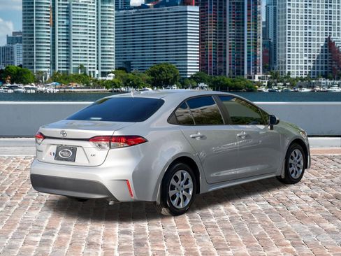 Used 2025 Toyota Corolla LE image 5