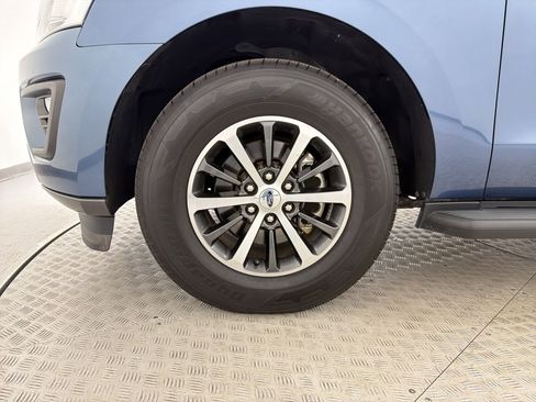 Used 2020 Ford Expedition XLT image 11