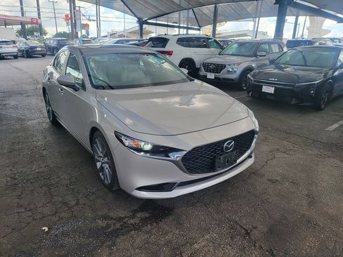 Used 2025 MAZDA MAZDA3 s FWD image 2