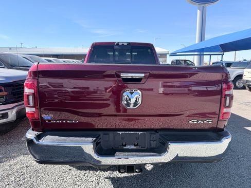 Used 2022 RAM 3500 Limited image 31