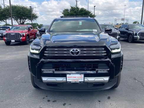 New 2026 Toyota 4Runner Limited AWD/4WD image 2