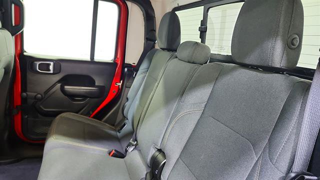 Used 2024 Jeep Gladiator Sport AWD/4WD image 18