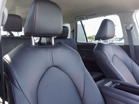 Certified 2025 Toyota Grand Highlander XLE image 17