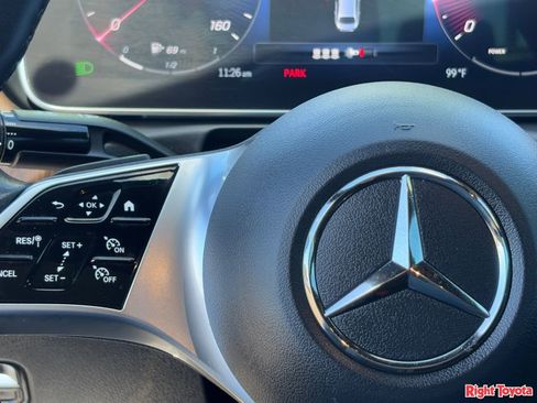 Used 2023 Mercedes-Benz C 300 4MATIC Sedan image 21