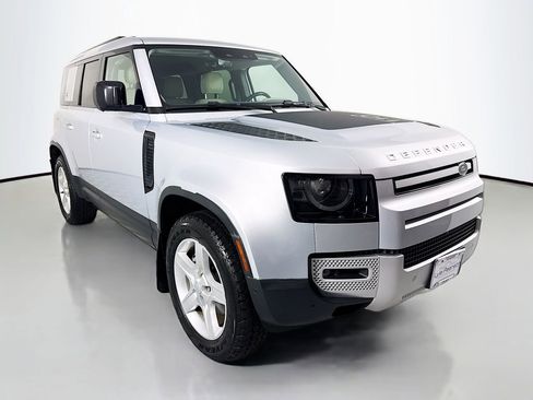 Used 2022 Land Rover Defender 110 SE AWD/4WD image 7