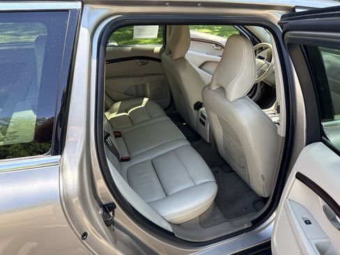 Used 2011 Volvo XC70 T6 AWD/4WD image 20