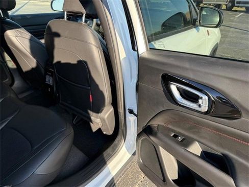 New 2026 Jeep Compass Trailhawk image 12